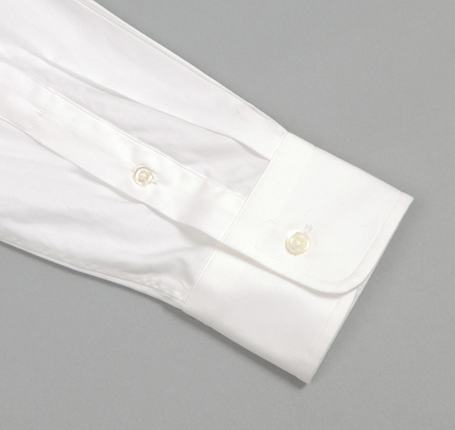 semi wide collar