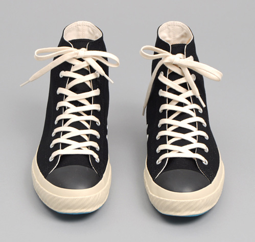 black striped vulcanized sneakers